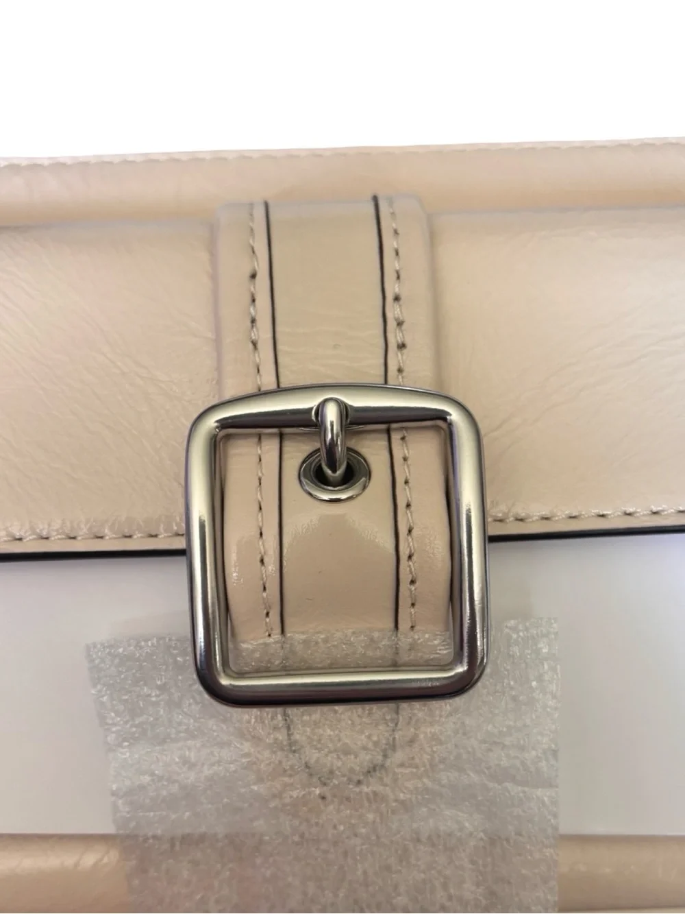 ✨NWT✨Coach Ashton Wristlet in Chalk White with Silver Hardware